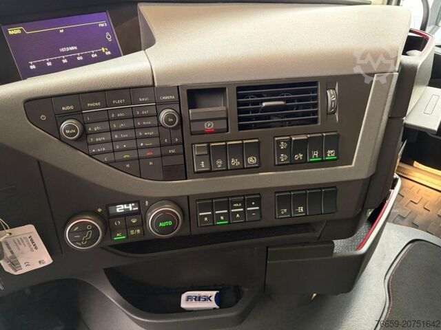 Standard tractor unit VOLVO FH13 460