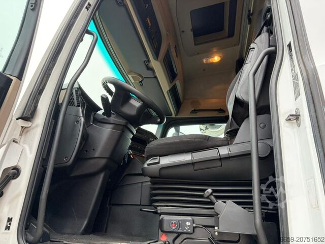 Standard tractor unit MERCEDES-BENZ Actros 1845 LS