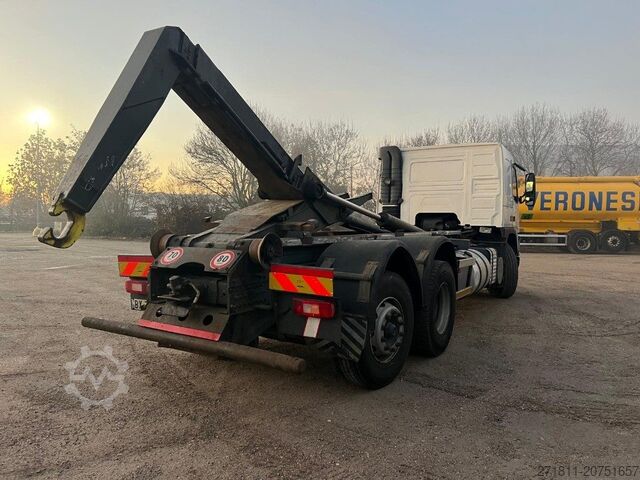 Abrollkipper VOLVO VOLVO FM12 420 SCARRABILE 6X2