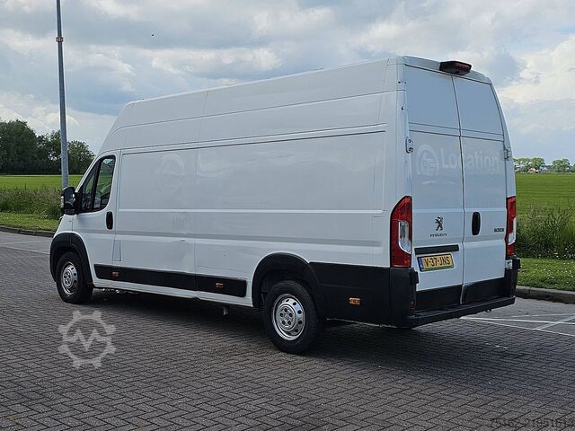 High-roof van PEUGEOT BOXER 2.2 L4H3 Engine defect