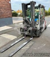 Verschiedene Industriefahrzeuge/Stapler STILL 