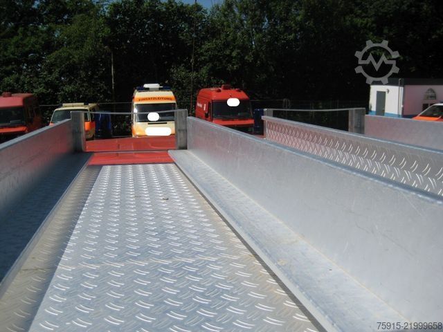 Fire truck FIAT Ducato 2,0 Feuerwehr TSF / 6-Sitzer / 14.800 KM