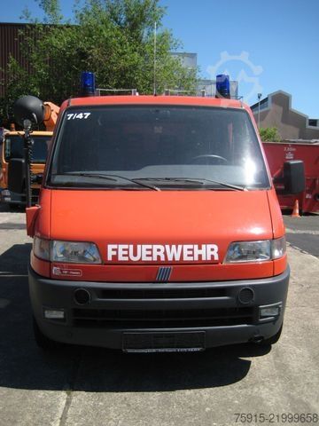 Fire truck FIAT Ducato 2,0 Feuerwehr TSF / 6-Sitzer / 14.800 KM