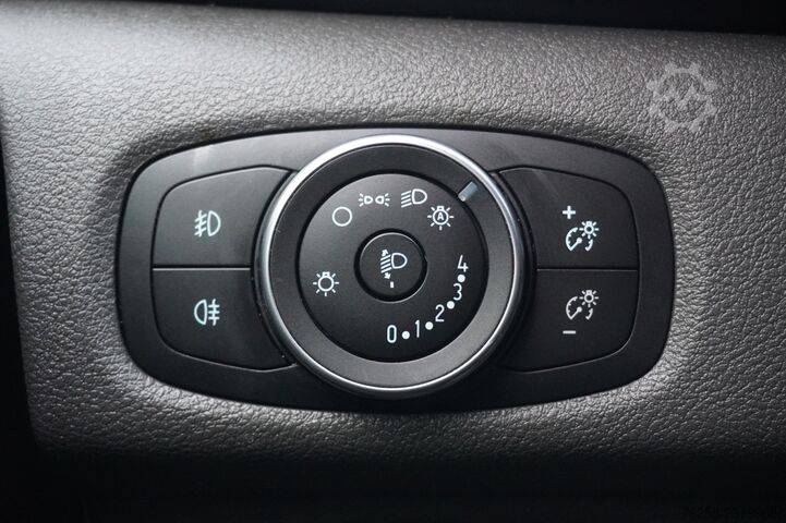 Ford Transit Custom 2.0 TDCI 130PK Automaat EURO 6 - Airco - Navi - Cruise - €14.900,- Excl. Ford Transit Custom 2.0 TDCI 130PK Automaat EURO 6 -...