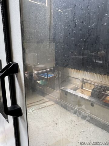 CNC machining center AXA VSC-1M/2E, year of manufacture 2006, internal number 231576  VSC-1M/2E