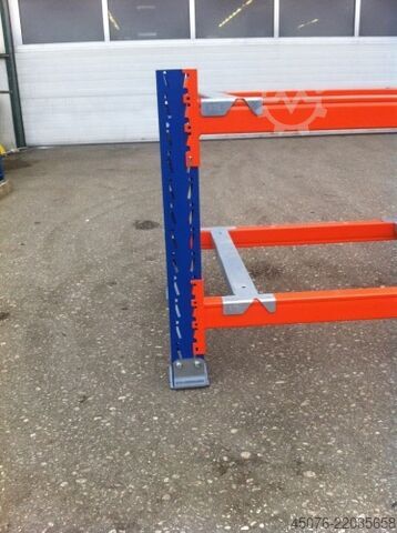 Workbench approx. 2 linear meters, used  