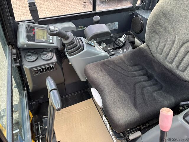 Mini excavator Yanmar ViO26-6