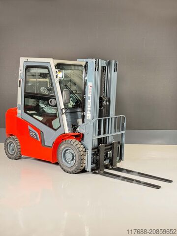 Diesel front loader Heli CPCD25-G3- Diesel - KUBOTA - 2,5t 4,7m - Garantie