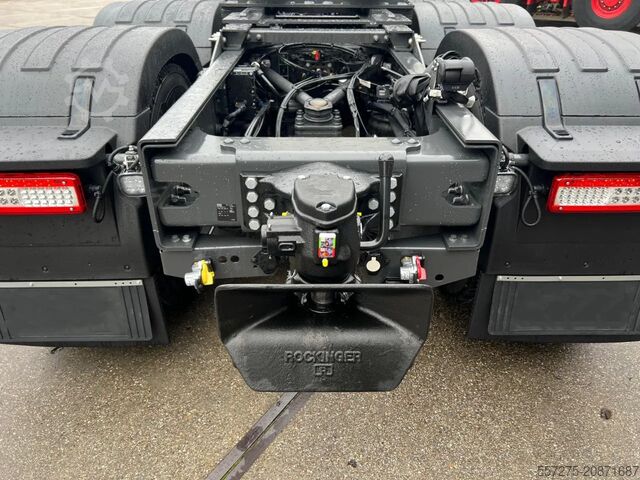 Heavy load Volvo FH 780 8x4