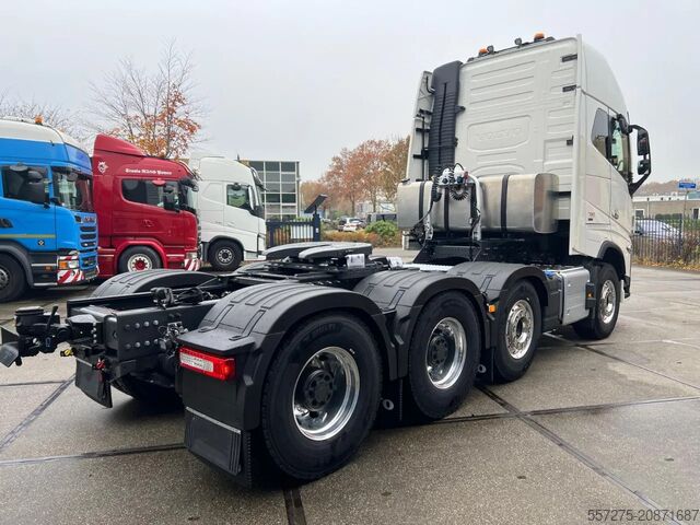 Heavy load Volvo FH 780 8x4