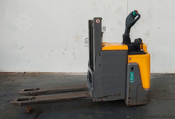 Pallet Stackers Jungheinrich ERD 120 1.6m/ 2021y/ 1874mh