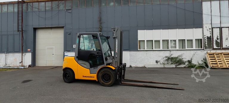 Diesel Forklifts Jungheinrich DFG 545s