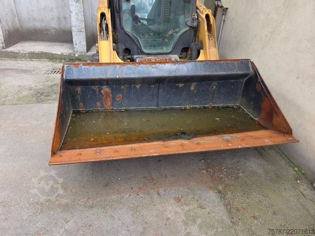 Wheel loader CATERPILLAR 226D3 Lader mit Schwergutschaufel