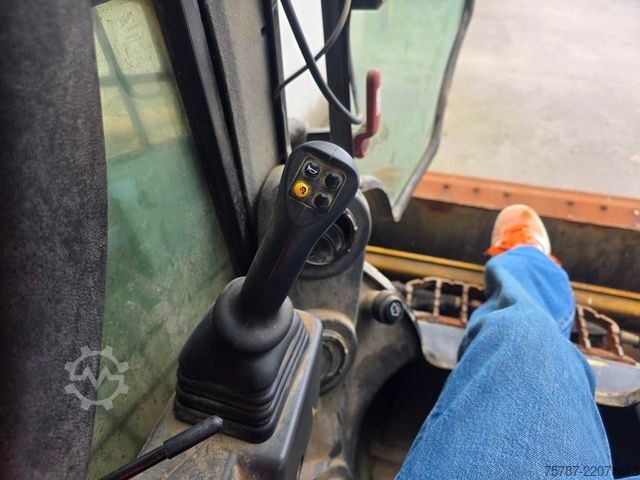Wheel loader CATERPILLAR 226D3 Lader mit Schwergutschaufel