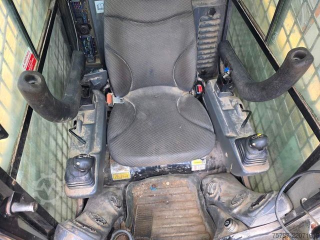 Wheel loader CATERPILLAR 226D3 Lader mit Schwergutschaufel