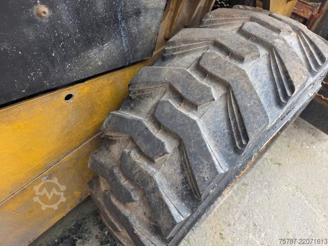 Wheel loader CATERPILLAR 226D3 Lader mit Schwergutschaufel