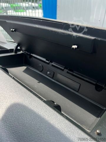 Pick-up van MERCEDES-BENZ Sprinter 316 DOKA LANG PRITSCHE PLANE 6-SITZ AHK