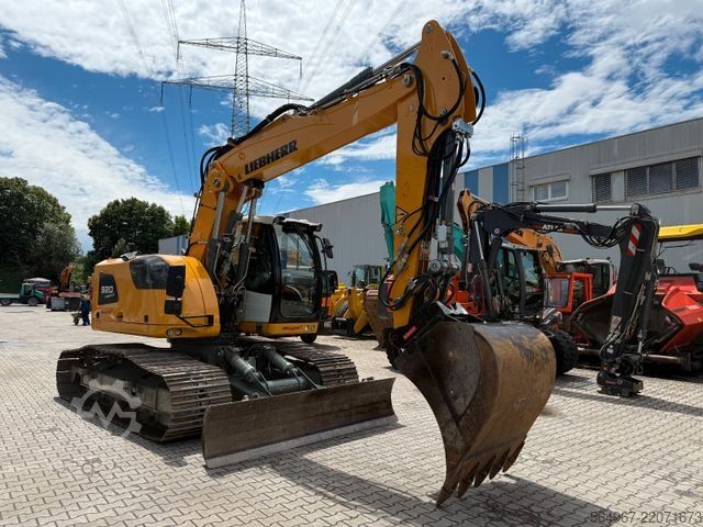 Chain excavator LIEBHERR R920 Compact LC Kettenbagger