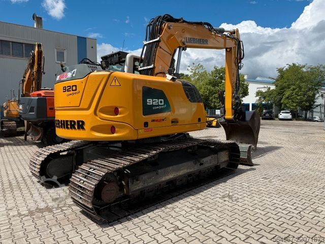 Chain excavator LIEBHERR R920 Compact LC Kettenbagger