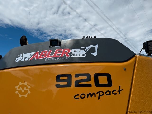Chain excavator LIEBHERR R920 Compact LC Kettenbagger
