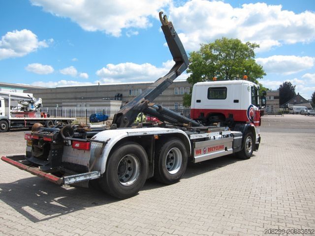 Roll-off tipper truck SCANIA P410 CB6X2 HSA Hyva 22T Haken Liftachse
