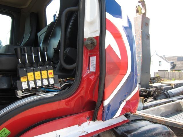 Roll-off tipper truck SCANIA P410 CB6X2 HSA Hyva 22T Haken Liftachse