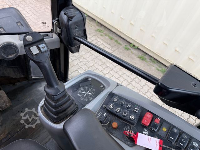 Wheel loader CATERPILLAR 907M / 2018 BJ / Schaufel + Gabel