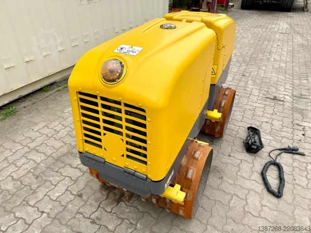 Single drum roller WACKER Neuson RT82-SC3 / 2015 BJ / 516 H / Remote