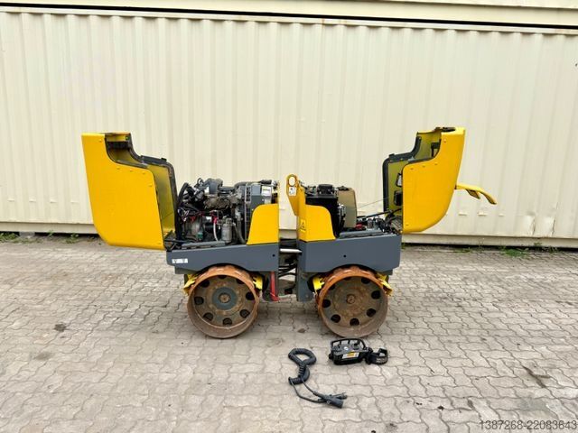 Single drum roller WACKER Neuson RT82-SC3 / 2015 BJ / 516 H / Remote