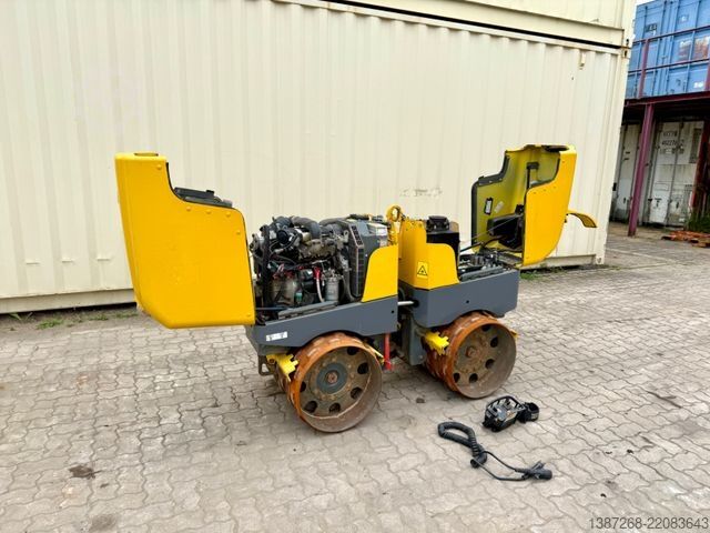 Single drum roller WACKER Neuson RT82-SC3 / 2015 BJ / 516 H / Remote