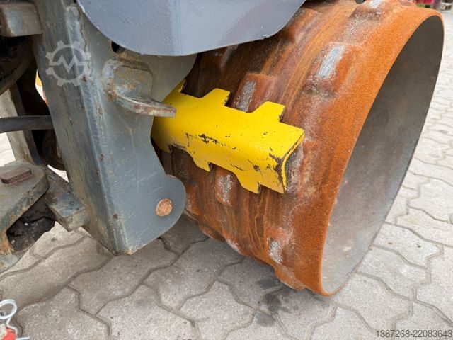 Single drum roller WACKER Neuson RT82-SC3 / 2015 BJ / 516 H / Remote
