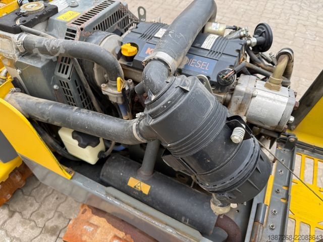 Single drum roller WACKER Neuson RT82-SC3 / 2015 BJ / 516 H / Remote
