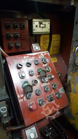 National Machinery 750 S3 - 5 DIE National Machinery 750 5 Die S3 Cold Former