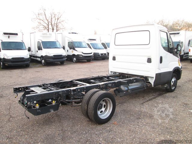 Transporter Fahrgestell IVECO 40 C14 CNG 3.0 *Fahrgestell*Euro6*