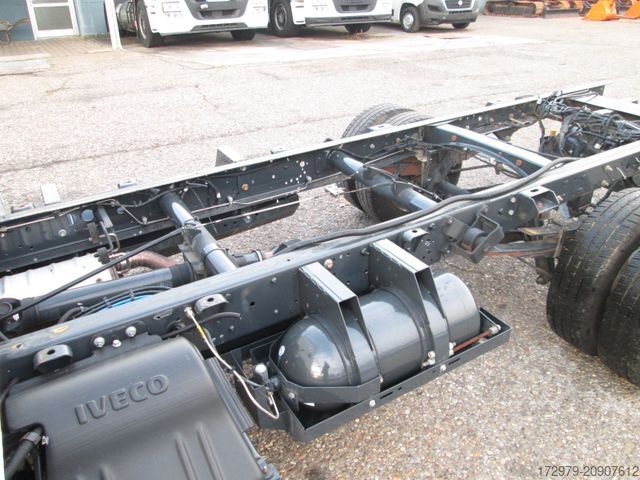 Transporter Fahrgestell IVECO 40 C14 CNG 3.0 *Fahrgestell*Euro6*