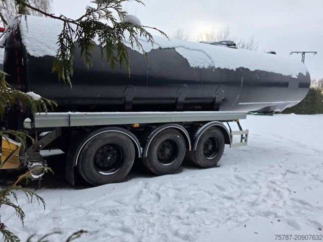 Tankauflieger D-TEC Vlastuin / DETC Gülle, Börger Pumpe