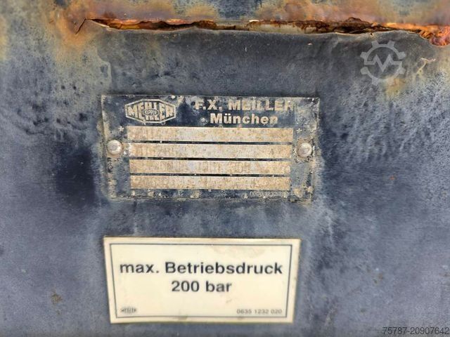 Tipper semitrailer MEILLER Stahlmulde MHKS 41/3-S, Schütte, Liftachse