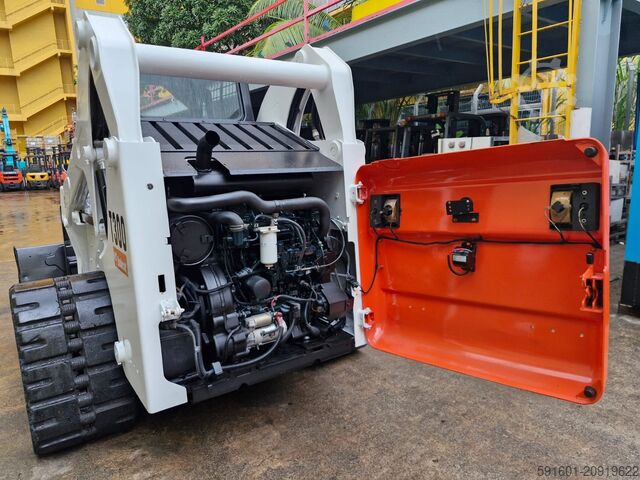 Compact tractor BOBCAT T300