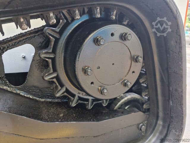 Compact tractor BOBCAT T300