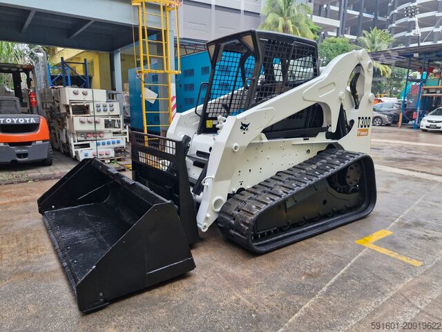 Compact tractor BOBCAT T300
