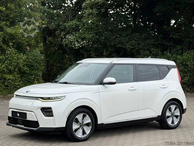 Van KIA Soul e-Soul DynamicLine 64 kWh LED Navi Kamera