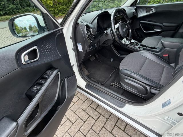 Van KIA Soul e-Soul DynamicLine 64 kWh LED Navi Kamera