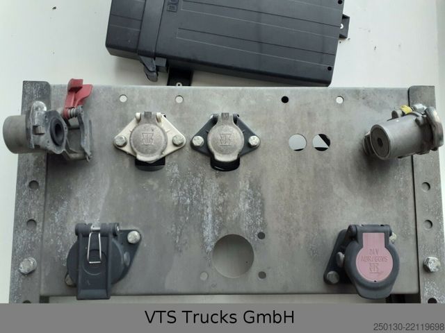 Beverage semitrailer SCHMITZ CARGOBULL ST11 Mega Getränke Auflieger Tiefbett