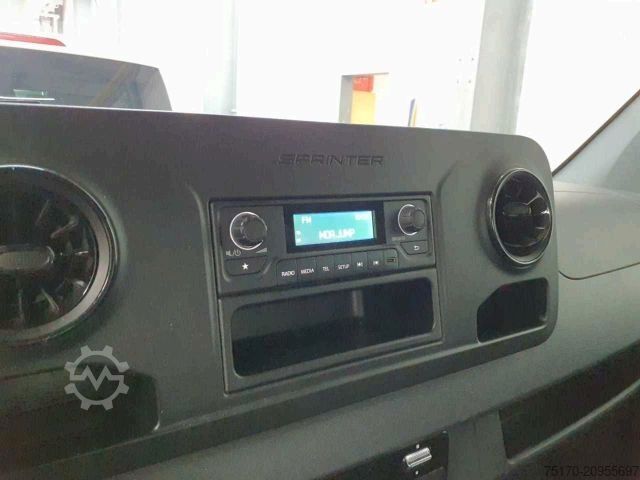 Panel van MERCEDES-BENZ eSprinter 312 DHL Regal KEP-Ausbau