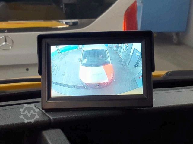 Panel van MERCEDES-BENZ eSprinter 312 DHL Regal KEP-Ausbau