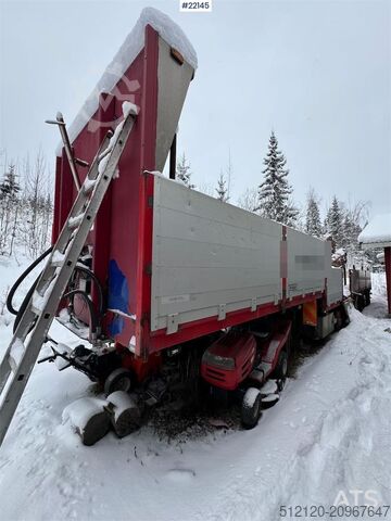 Tyllis jumbo semi-trailer with HMF crane Tyllis jumbo semi-trailer with HMF crane