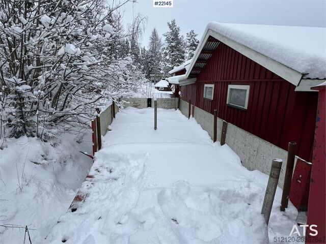 Tyllis jumbo semi-trailer with HMF crane Tyllis jumbo semi-trailer with HMF crane