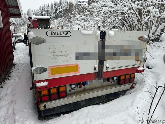 Tyllis jumbo semi-trailer with HMF crane Tyllis jumbo semi-trailer with HMF crane