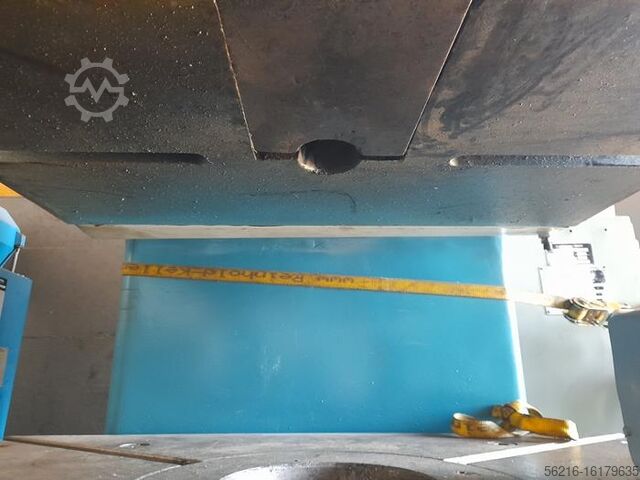 Eccentric press ZTS Kosice LE-250C