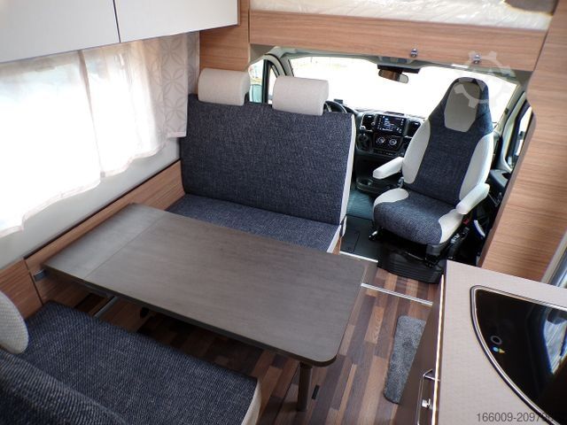 Alcove camper WEINSBERG CaraHome 600 DKG